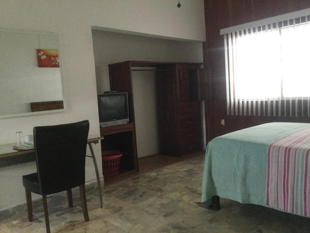 Suites El Retiro ทักซ์ทลา กูทิเอเรซ ภายนอก รูปภาพ